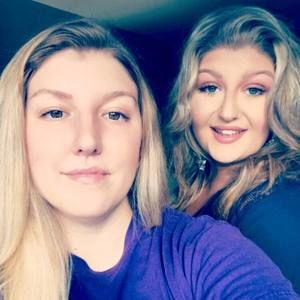 Meet your Posher, Caitlin